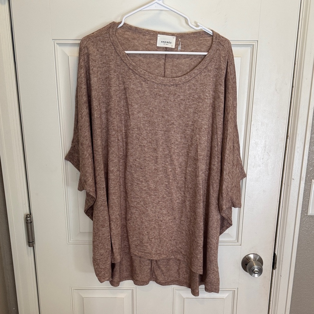 Andree by Unit oversized Tan Top